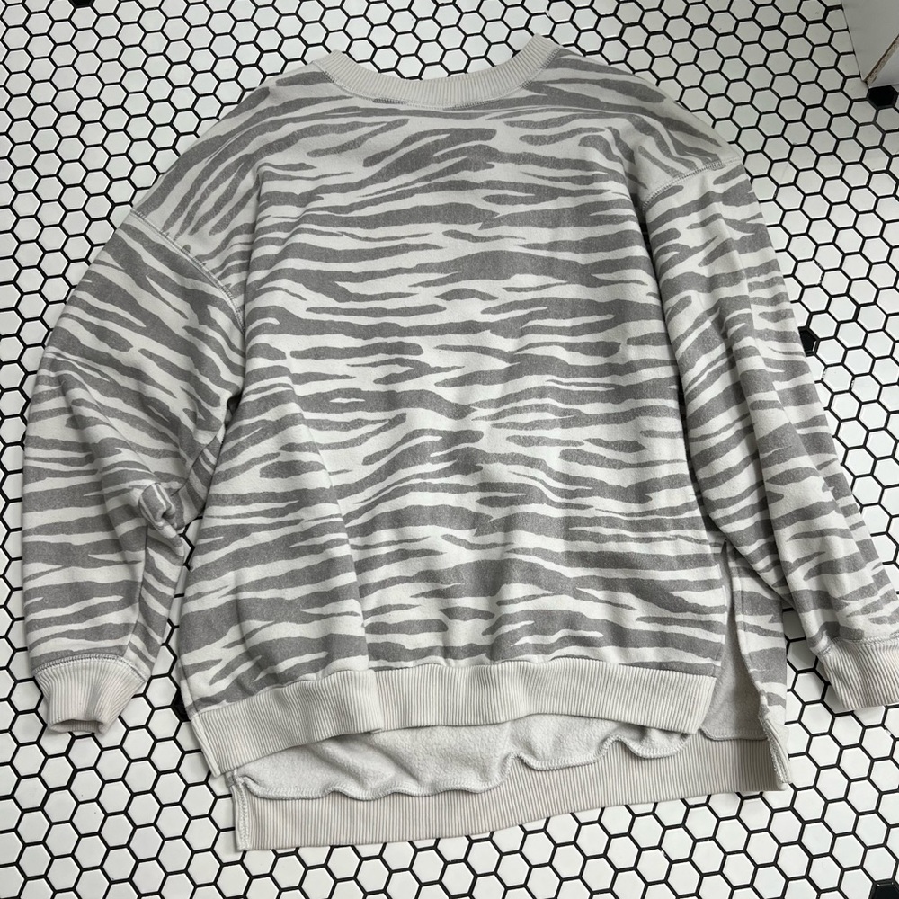 American eagle outfitters ahh mazingly soft sweatshirt size XS